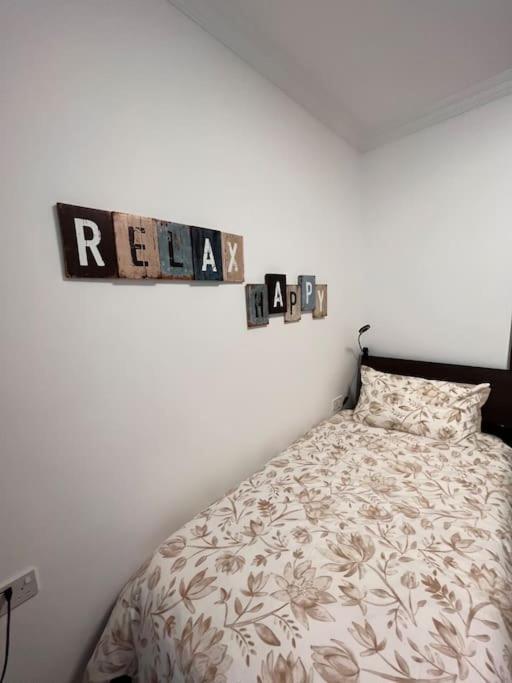 3 Bedroom Seaside Luxury Accommodation - Sleeps 8 セント・ポールズ・ベイ エクステリア 写真