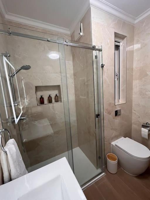 3 Bedroom Seaside Luxury Accommodation - Sleeps 8 セント・ポールズ・ベイ エクステリア 写真