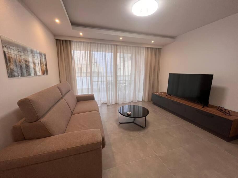 3 Bedroom Seaside Luxury Accommodation - Sleeps 8 セント・ポールズ・ベイ エクステリア 写真