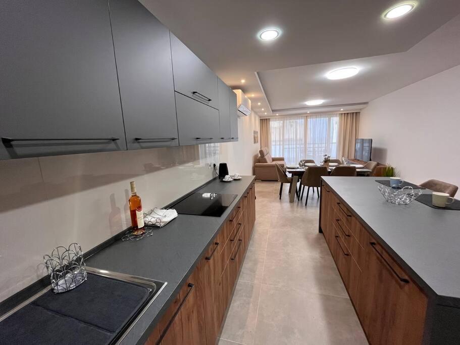 3 Bedroom Seaside Luxury Accommodation - Sleeps 8 セント・ポールズ・ベイ エクステリア 写真